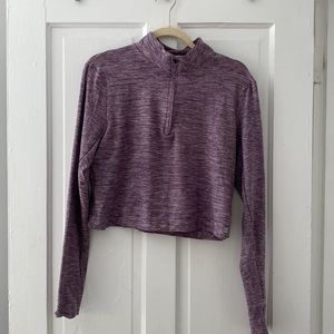 Hind cropped running top/pullover